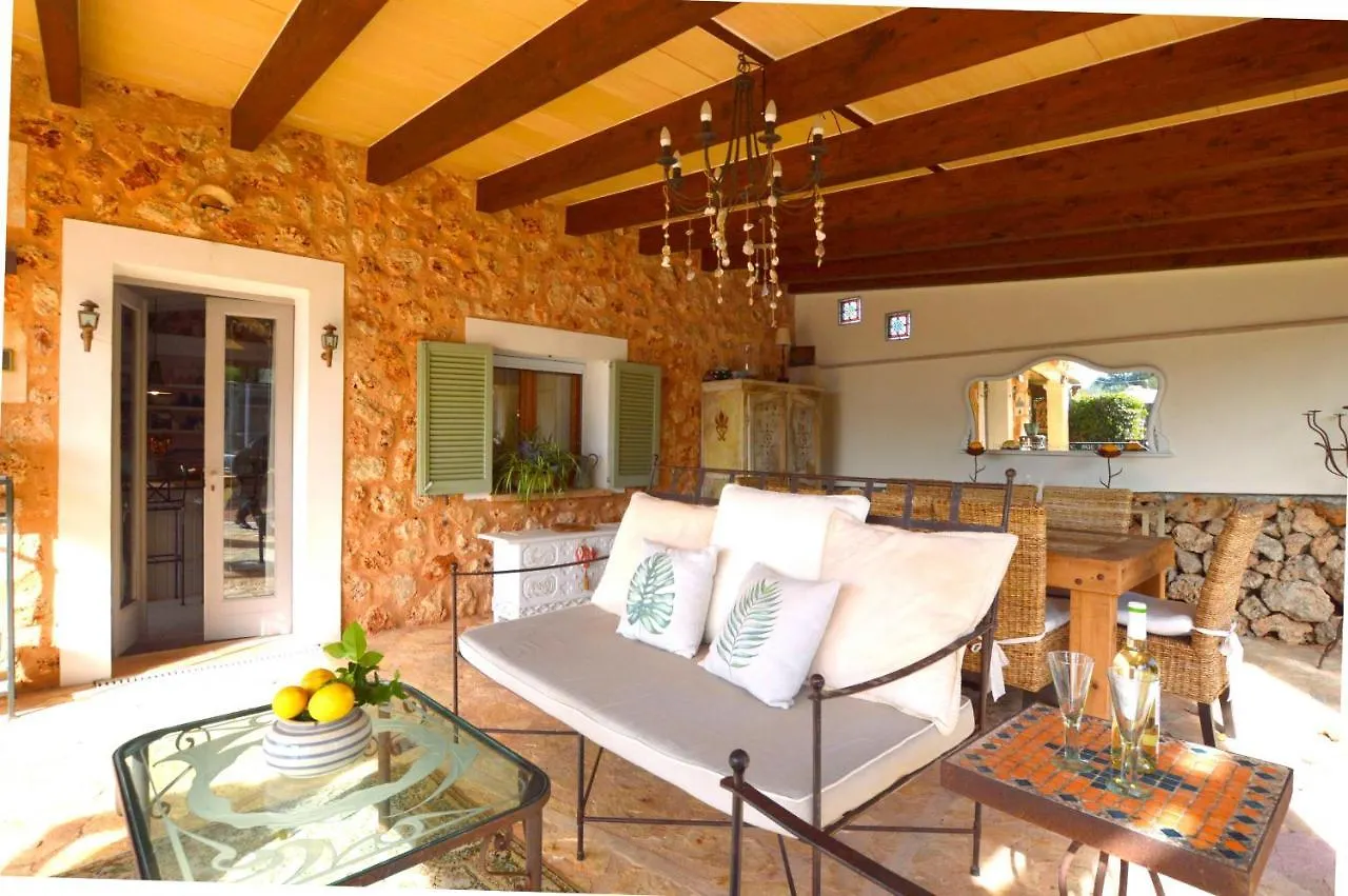 Casa Con Piscina En Bonito Entorno Mia Villa Costitx  Feriehus